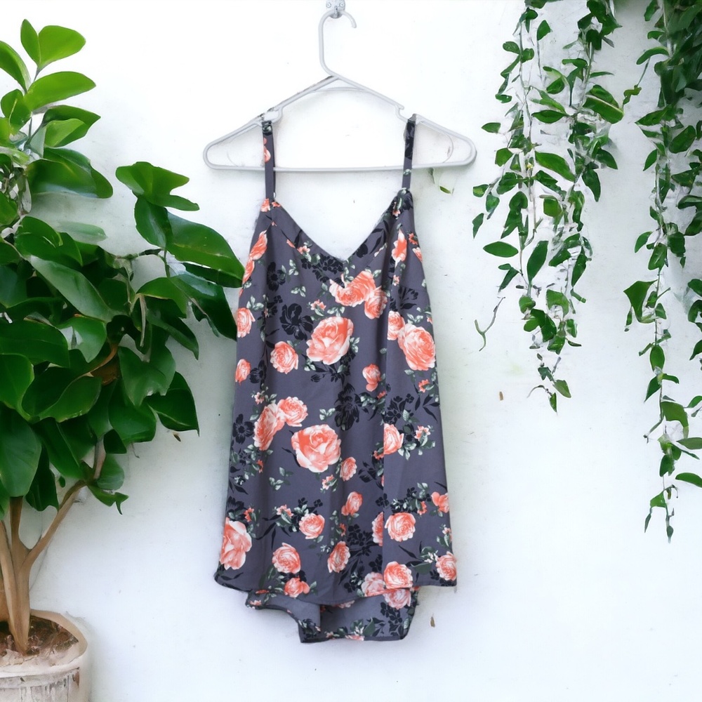 **3/$25** Torrid Gray Floral Flowy Swing Tank - Size 00